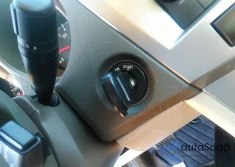 2010 Chrysler Sebring Touring z USA, uszkodzony, nr VIN 1C3CC4FB2AN118631